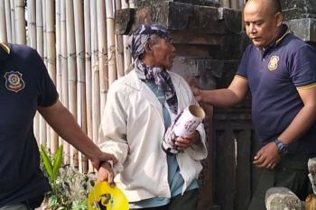 Satpol PP Denpasar tertibkan pengamen