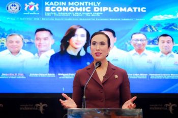 Tourism minister seeks more investment in priority destinations, SEZs