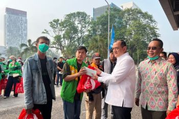 APHI-Pemprov Sumsel dan Mitra APP Group bagikan 8.000 masker