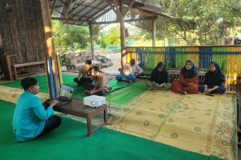 Tingkatkan literasi digital anak, Tim PKM-PM Pelita Jiwa gelar pelatihan desain Canva "Exploring Digital Influence"