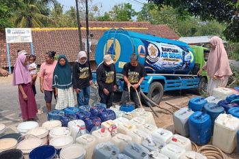 Kagama Banjarnegara salurkan air bersih