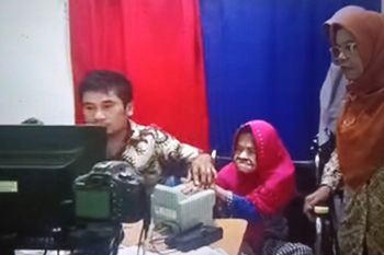 Pemkab Pasaman Barat pacu rekam KTP elektronik warga lanjut usia