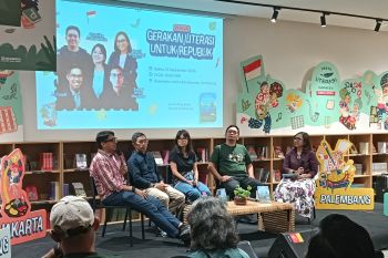 Akademisi sebut buku berperan membuka ruang publik