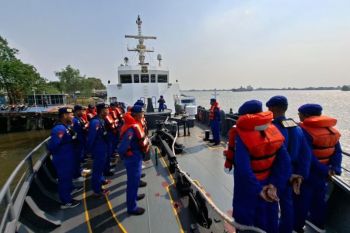 Polri kerahkan kapal hingga tim DVI tangani KM Virgo