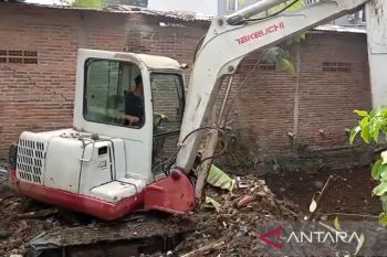 Cegah banjir di musim penghujan, Pemkab Bogor normalisasi Kali Setu Kemang