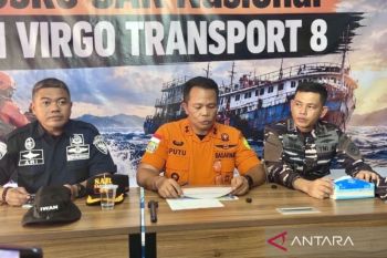 Basarnas evakuasi 103 penumpang Kapal Virgo Transport 8 di Laut Jawa Tumpal