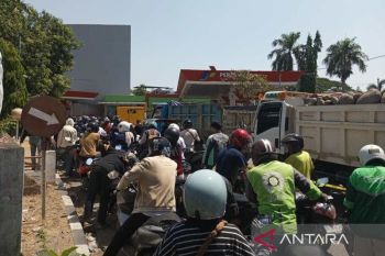 Pertamina dukung Pemkot Makassar atur truk dan bus antre malam