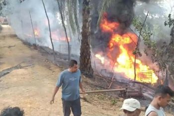 Pengeboran minyak ilegal di Aceh Timur terbakar