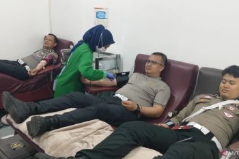 Cabang Disdik Jabar dorong tenaga pendidikan dan siswa SMA/SMK Cianjur rutin donor darah