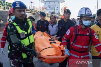Satu jasad korban kecelakaan KM Virgo tiba di Banjarmasin Senin pagi
