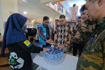 Sampah Jadi Peluang Usaha, PLN UID Sumbar Resmikan Program Sofa Botik Mia