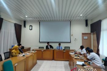 PWI Agam silaturahmi dengan DPRD Agam