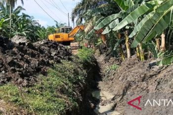 Pembersihan drainase bantu kurangi potensi genangan di Desa Belongkut