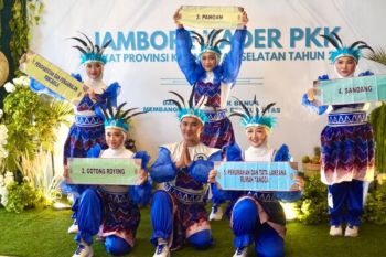 Kontingen TP PKK Banjarbaru tampil percaya diri di Jambore PKK Kalsel