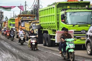 Pemprov Jabar merampungkan perbaikan Jalan Parung Panjang Rp142 miliar