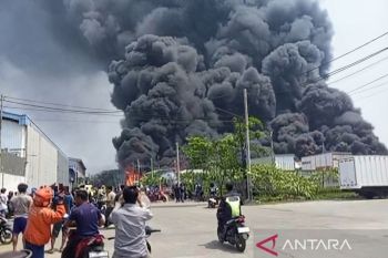Oprasional Bandara Soetta tak terganggu dampak kebakaran di Tangerang