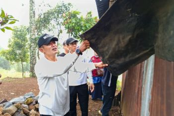 Warga Kabupaten Solok terima bantuan bedah rumah dari Kemensos