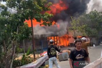 Empat rumah warga di Desa Murung Taal HST terbakar