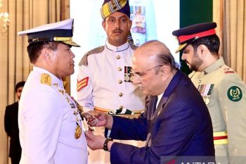 Pakistan awards Indonesia Navy Chief Nishan-e-Imtiaz for defense ties