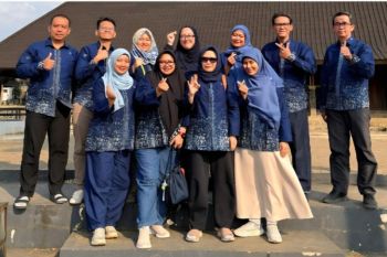 PNJ edukasi digitalisasi dan komunikasi pariwisata di Rancakalong Sumedang