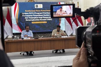 Indonesia taps renewable energy to electrify 4,602 remote sites