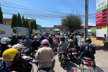 Bahlil klaim kelangkaan BBM di Makassar telah berakhir