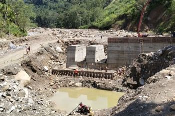 Jembatan Aih Bobo kembali dihantam banjir di Gayo Lues, begini kondisinya