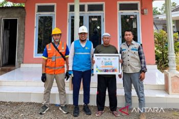 PLN Situbondo beri sambungan listrik gratis rumah ibadah di Bondowoso