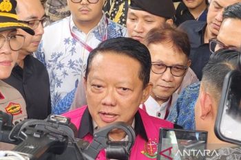 Febrie Adriansyah minta jaksa beri penjelasan soal emas 74 kilogram