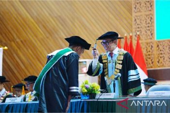Wisuda IV Unand 2026,  Rektor : Keunggulan akademik perlu didukung fondasi moral yang kuat