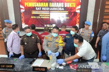 Polres Kotim musnahkan 947 gram sabu