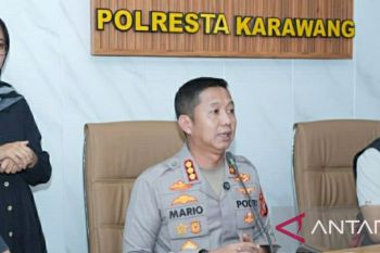 Polresta Karawang bekuk dua begal diduga telah beraksi sedikitnya di 12 lokasi