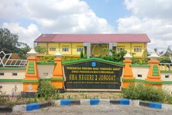 Akademisi Unram Inisiasi Gerakan Anti-Bullying Berbasis Peer Support di SMAN 2 Jonggat