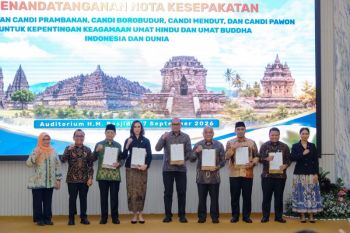 Kemenpar berkolaborasi optimalkan 4 candi sebagai pusat wisata religi