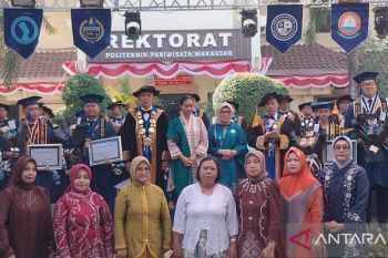 Kemenpar siapkan sejumlah strategi guna tekan harga tiket pesawat