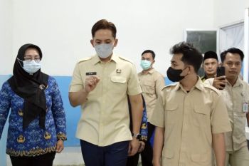 Bupati Lampung Selatan minta SPPG tak berizin ditangguhkan usai siswa keracunan