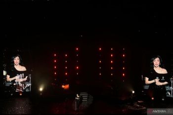 Tiffany Young SNSD akhiri konser di Jakarta dengan "Into the New World"