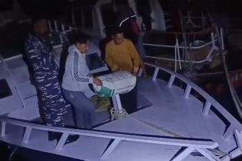 Lanal dan Bea Cukai Gorontalo gagalkan penyelundupan sianida dari Filipina