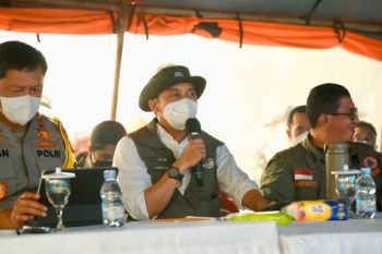 Menteri Kehutanan cabut izin lima perusahaan terkait karhutla Kalimantan