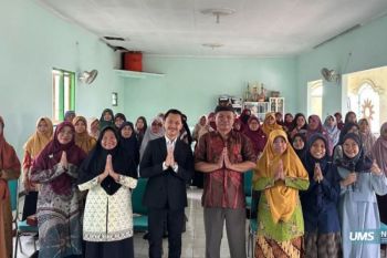 Tim P2M UMS perkuat kader PCNA Baki lewat pelatihan MC Bahasa Jawa