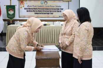 Estafet kepemimpinan DWP Kotim berlanjut