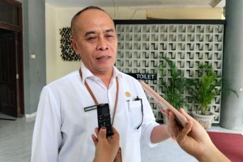Disdag Mataram menata lapak guna ciptakan Pasar Cakranegara nyaman