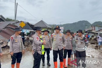Kapolda Sumbar pastikan Polri maksimal tangani banjir bandang di Solok