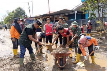 Sebanyak 240 warga di tiga perumahan Solok terdampak banjir bandang