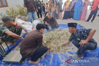 UTM bantu perkuat kemandirian peternak dengan pelet modifikasi