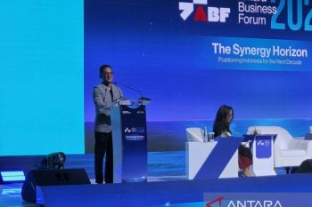 Ekonom menilai penguatan industrialisasi bisa kurangi tekanan rupiah