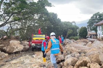 Gerak Cepat PLN UP3 Solok, Upayakan Listrik Kembali Pascagalodo