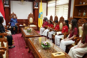 GUbernur Koster: Kemenangan Bina Vokalia di Jepang bukti seniman muda Bali mendunia