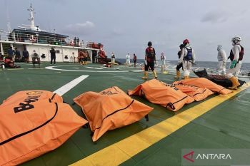 Tim penyelam temukan 14 jasad korban KM Virgo pada Kamis