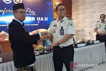 Imigrasi Madiun berikan layanan khusus paspor calon haji 2027